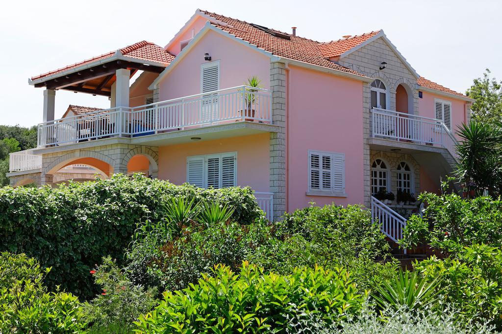 Apartments Julija Vela Luka Exterior photo